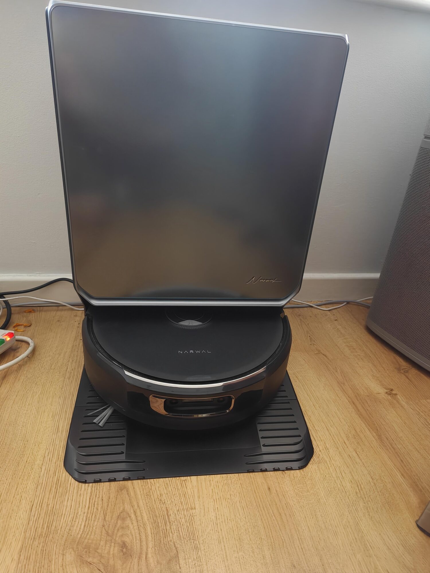 Narwal Flow 2 review: Next-gen AI Mopping That Outshines Its Vacuum 5