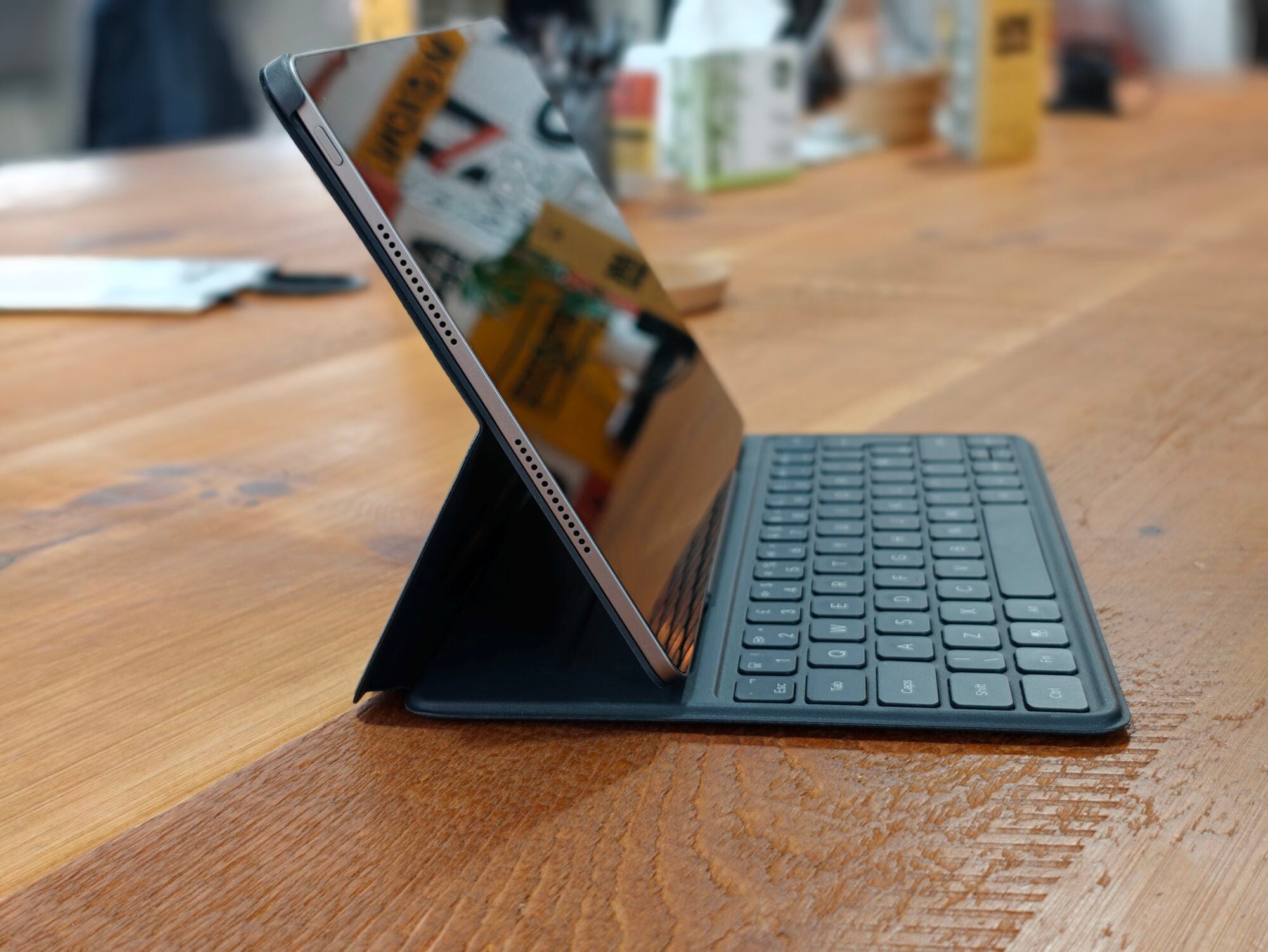 Honor MagicPad 4 Review: This Is What Android Tablets Should Feel Like 6