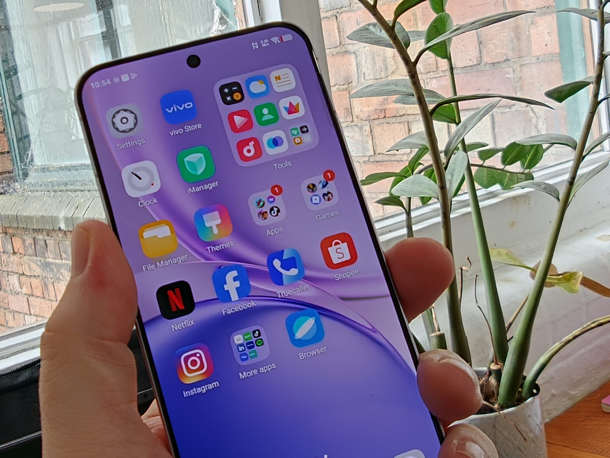 Vivo X300 FE Review: Big Battery, Small Body, One Weak Spot 10