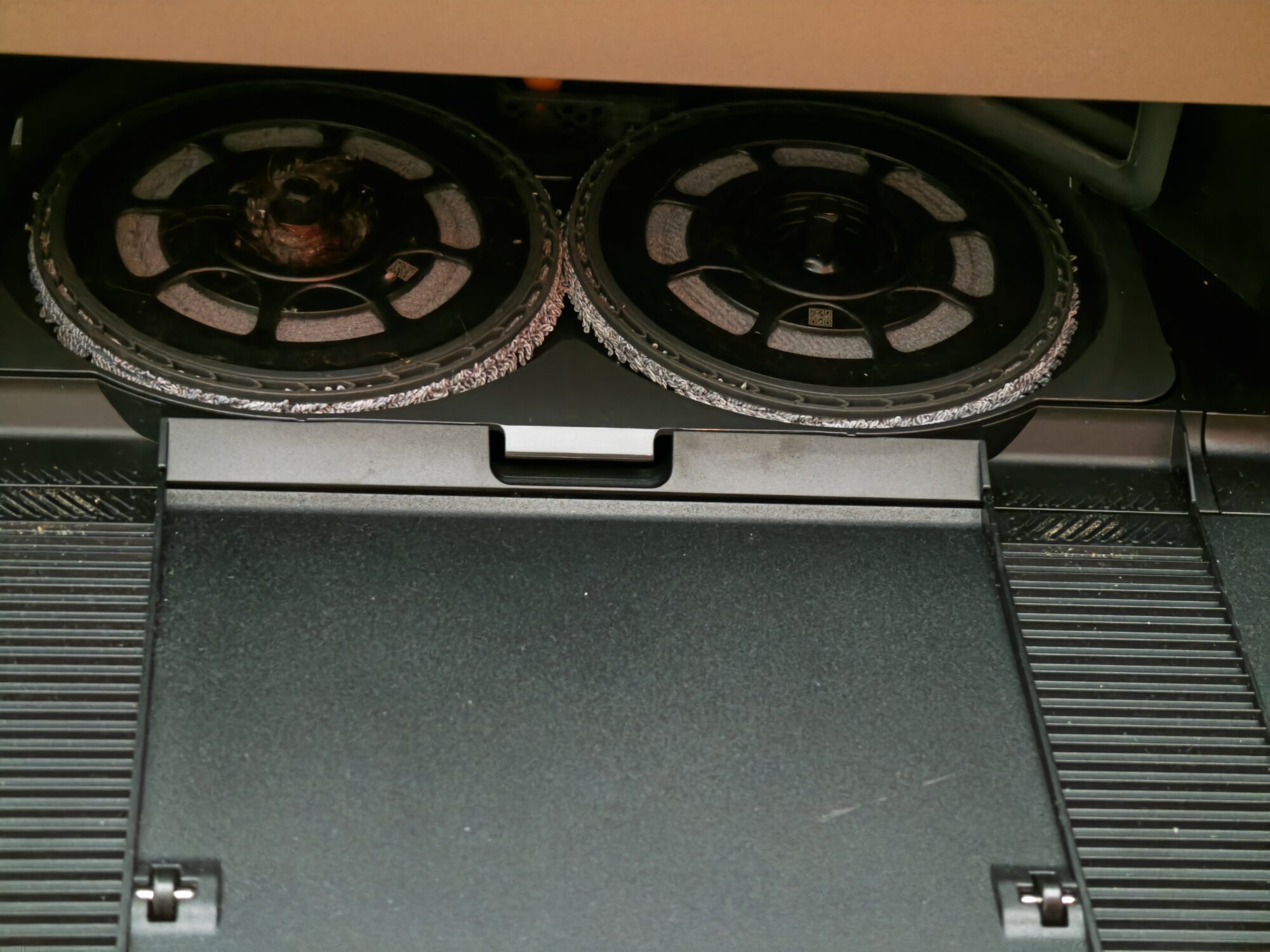 Roborock Saros 20 Review: Set It, Forget It, Be Impressed 11