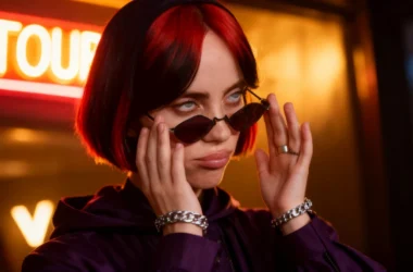 Billie Eilish’s Sold-Out Manchester Tour Gets Epic 3D Film Treatment From James Cameron—Fans Go Wild 4