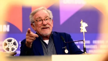 I should represent Earth to aliens! Spielberg officially volunteers—and jokes he beats Obama 5