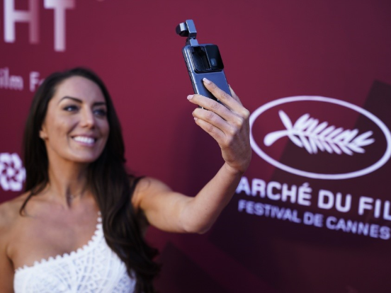 Honor's Robot Phone Is Real and Launching This Year With ARRI Tech 4