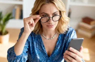The 3 most powerful phone settings to dramatically reduce eye strain—optometrists approve 3