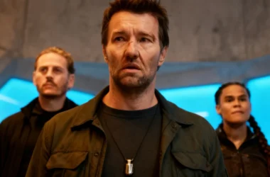 The best-rated sci-fi series of 2024 is officially coming back—season 2 brings an "entirely new story" from the creator himself! 6