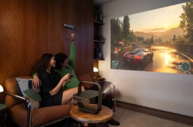 XGIMI's Elfin Flip 4K Brings Console-Level Gaming to a Portable Projector 3