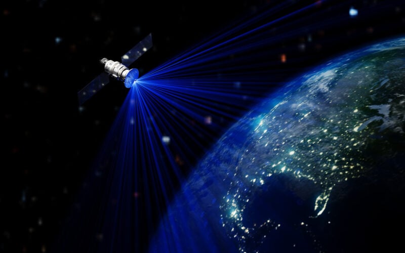 A laser message just traveled 16 million km to Earth