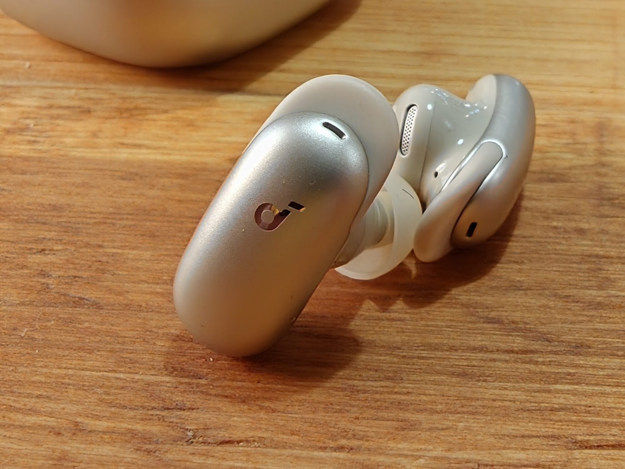 Soundcore Liberty 5 Pro Max Review: The Smartest Earbuds Case Yet 11