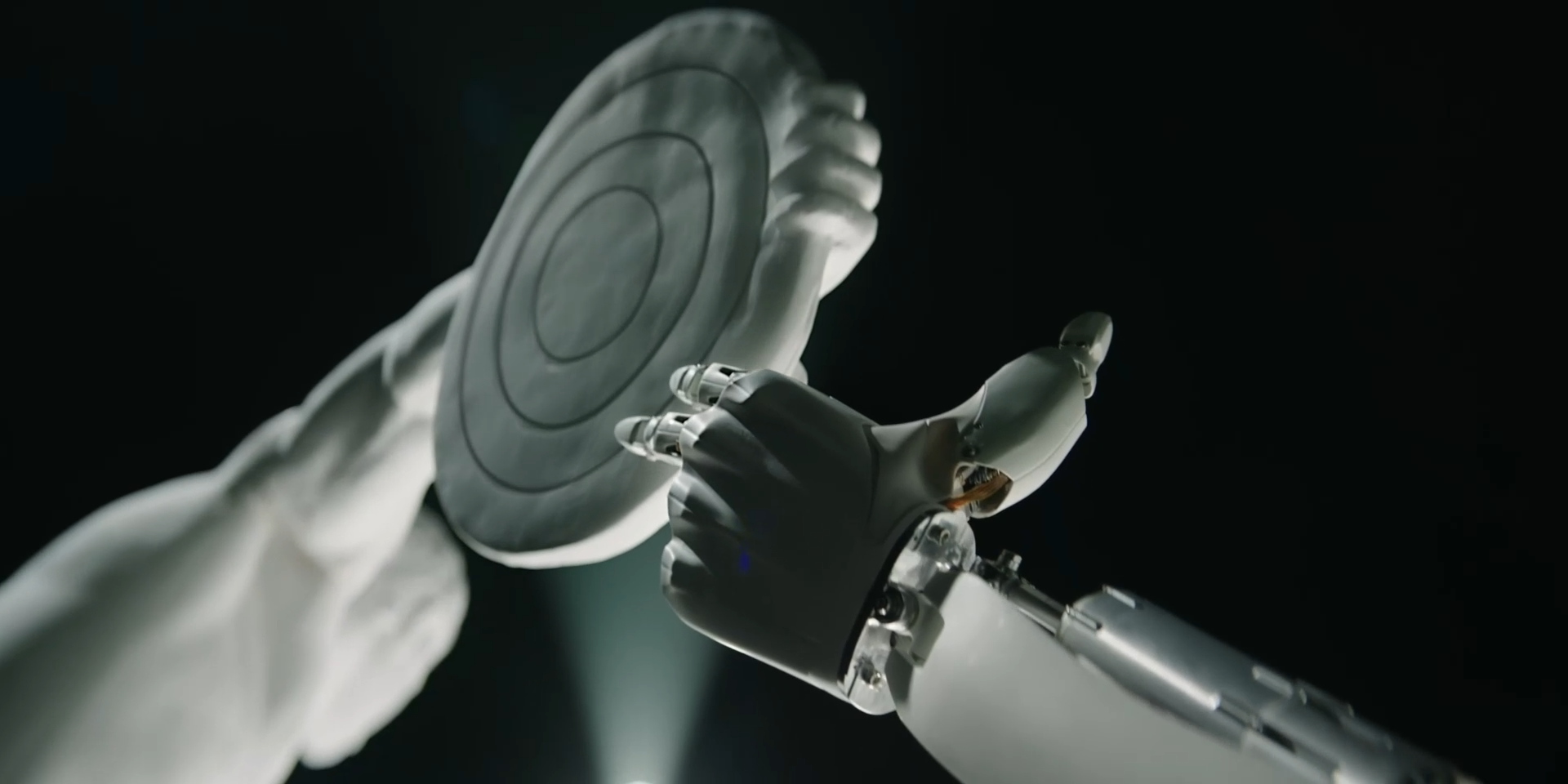 XPENG Wants to Be the Apple of Robotics With Its IRON Humanoid 6