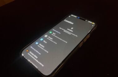 Menu showing apps that have location permission on Android phone