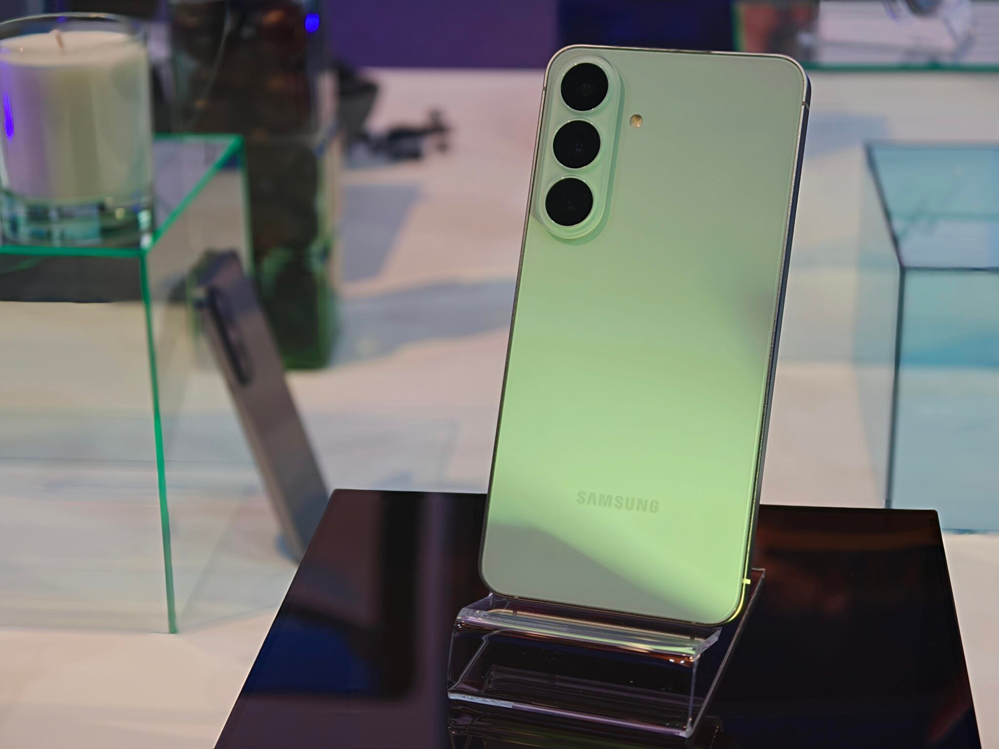One UI 9 is Rolling Out Wider, And Here's a List of Eligible Devices 3