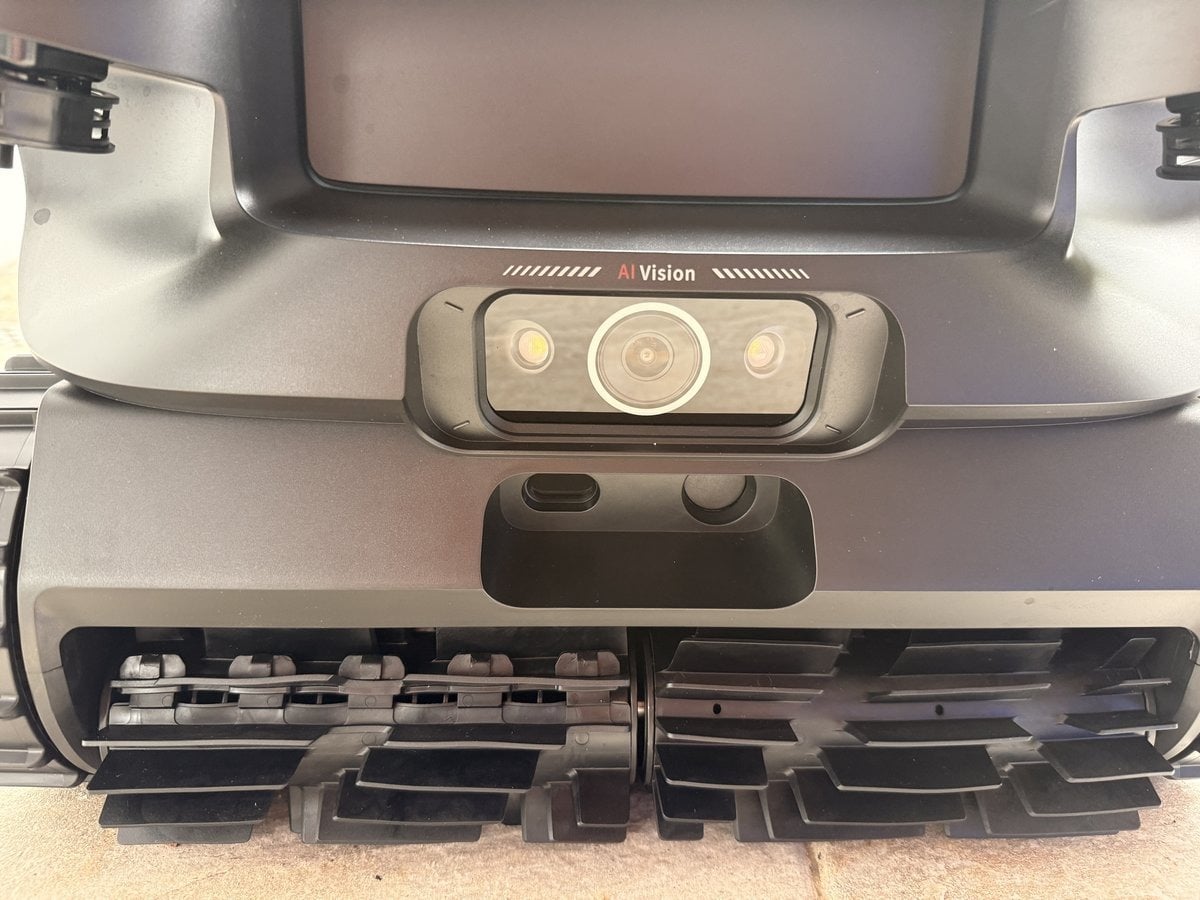 Beatbot AquaSense X Review: The Pool Cleaner That Cleans Itself 15