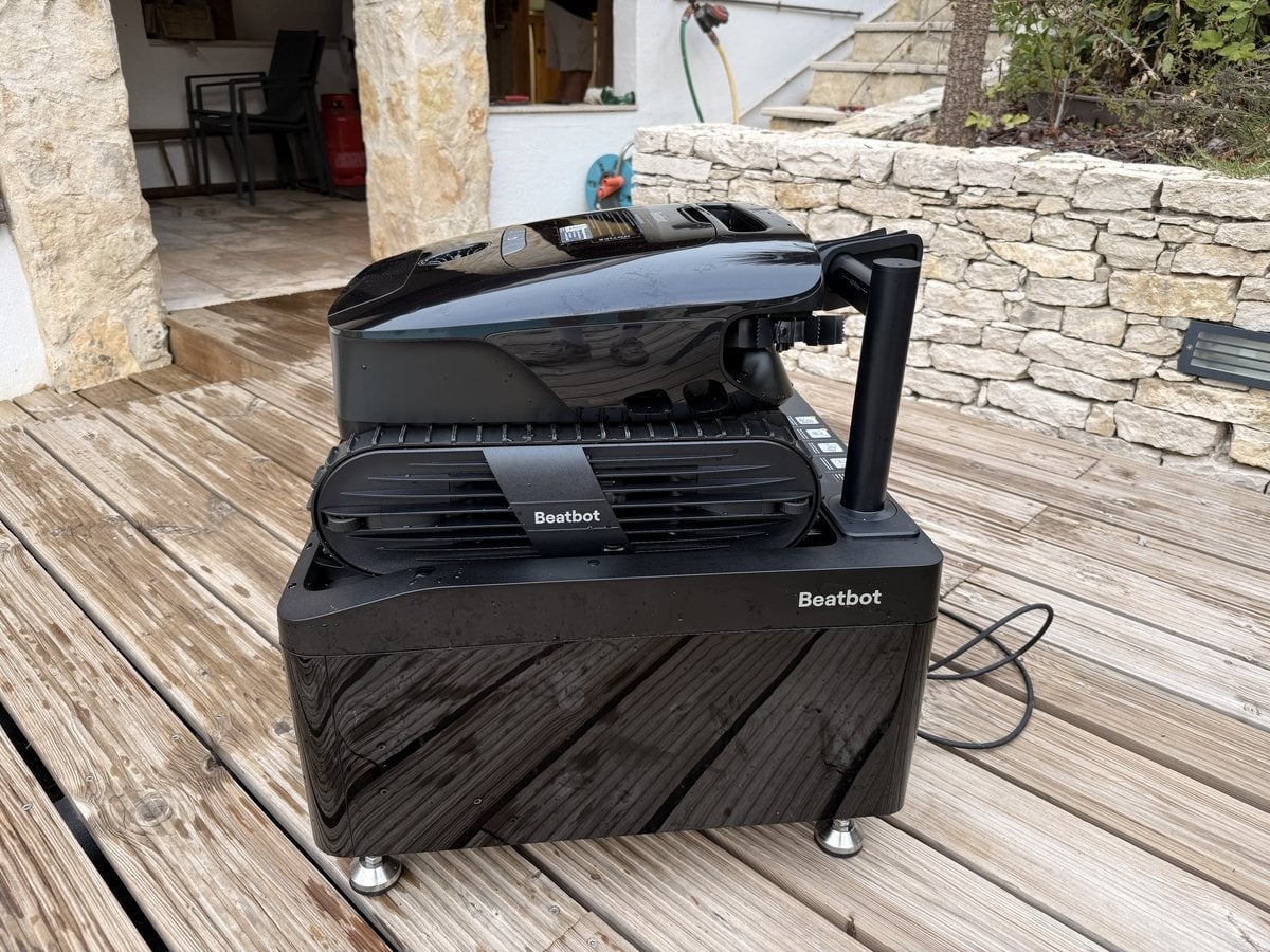 Beatbot AquaSense X Review: The Pool Cleaner That Cleans Itself 17