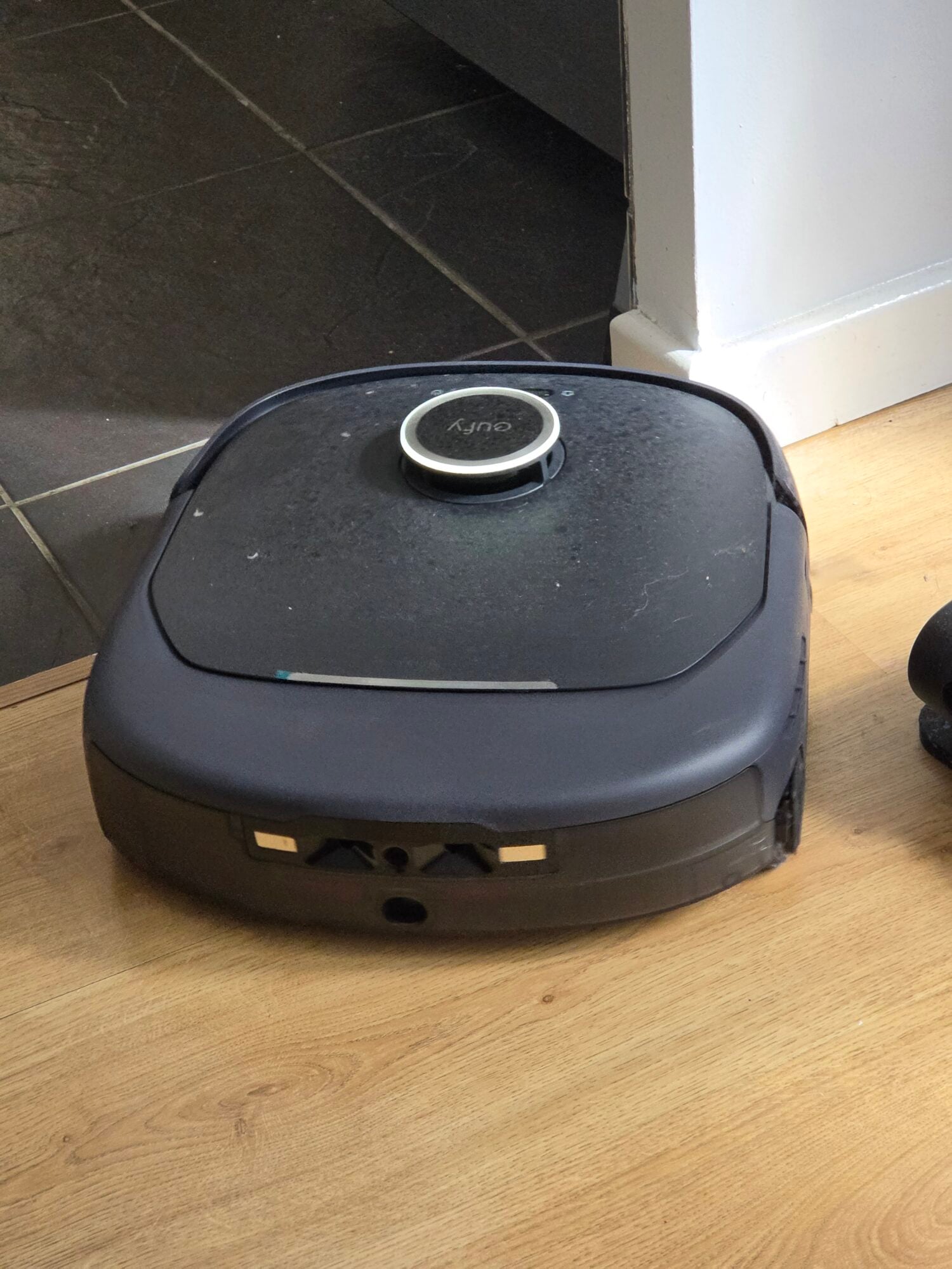 Eufy's Omni E35 Review: 35,000Pa Suction, Zero Maintenance 8