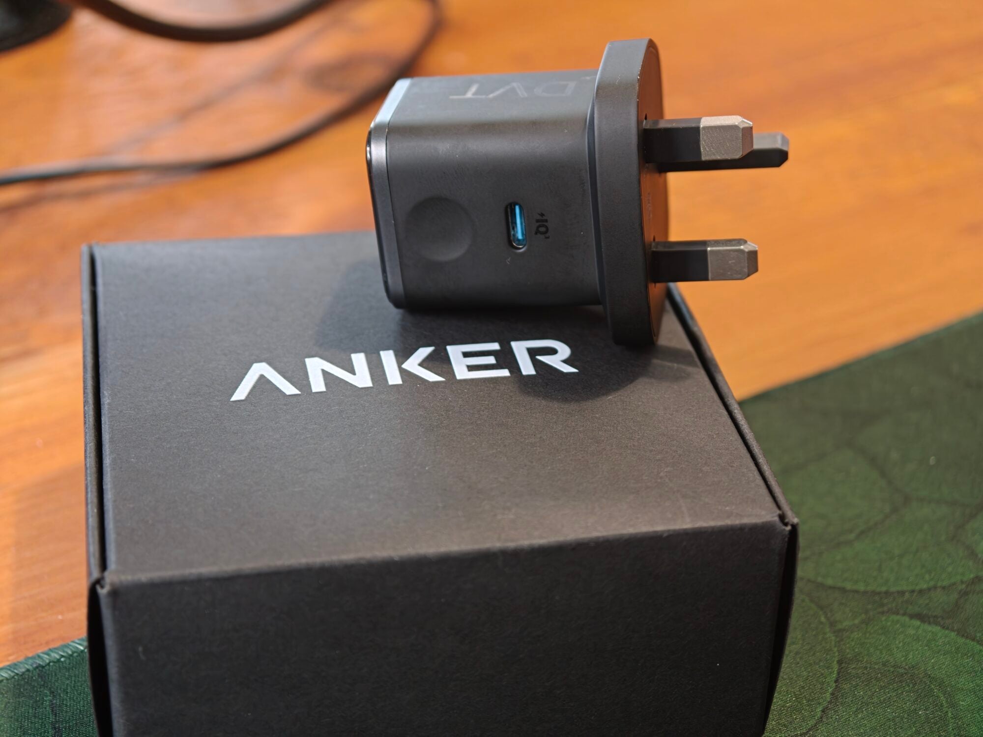 Anker Nano Charger Review: A Wall Plug That Shows Its Work 6