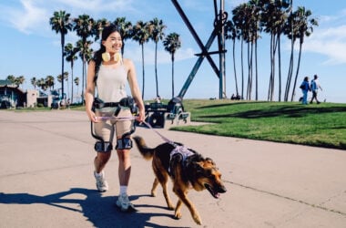 Ascentiz's Modular Exoskeleton Lets You Swap Hip and Knee Modules 9