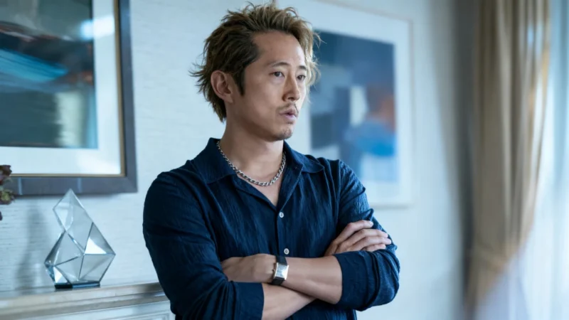 Could This Be Netflix’s Biggest Thriller Yet? Steven Yeun Shines in Gripping First Trailer 4