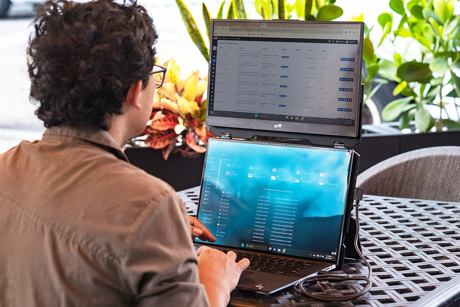 How Designers Stay Creative While Working on the Road 11